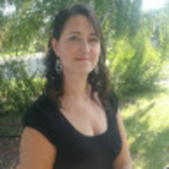 Meet your Posher, Nat 🌸 Follow me on social media I'm RomperChick - Picture 1 of 2